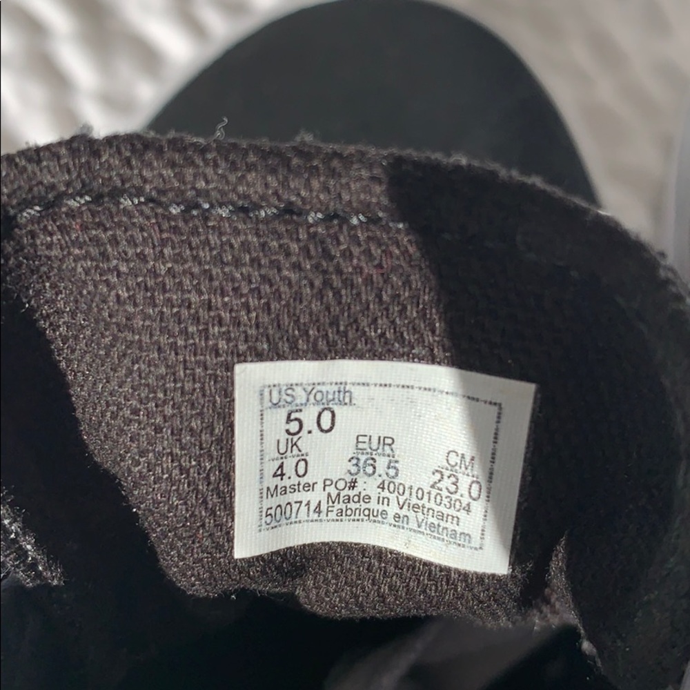 NEW ⭐️ VANS Ward Low Tops - Picture 5 of 5